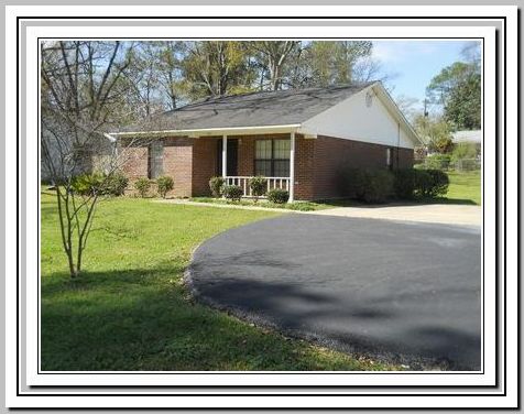 102 Fourth Avenue Front Corner Picture