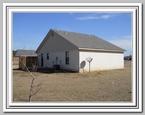 127 Pecan Grove Drive Back Corner Picture