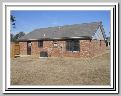 131 Pecan Grove Back Corner Picture